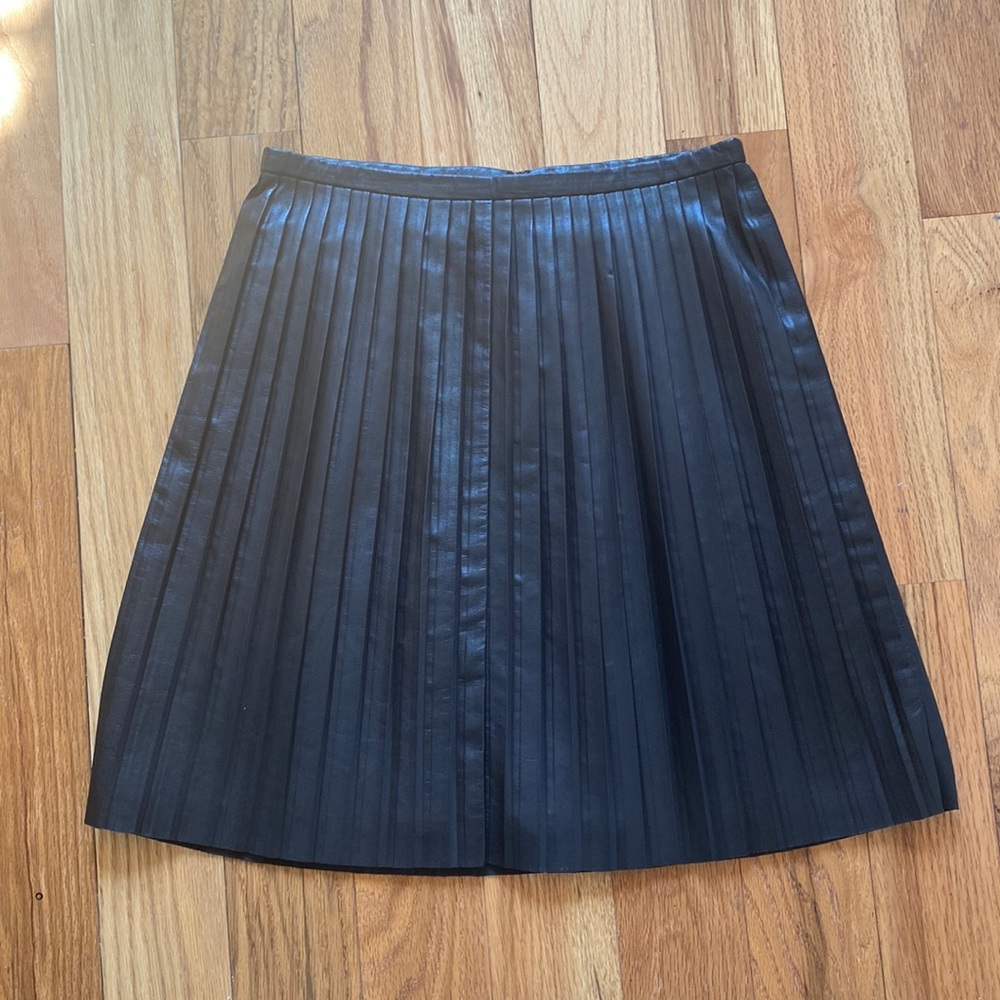 madewell knife pleated leather skirt in black size 00